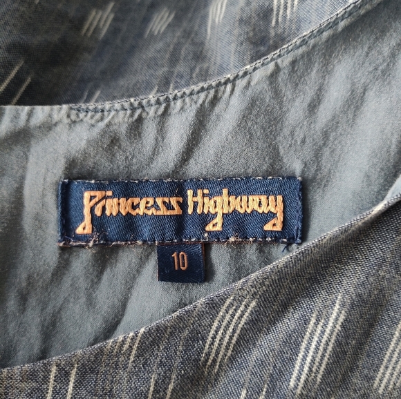 Princess Highway denim look fit and flare sheath dress - Picture 4 of 5